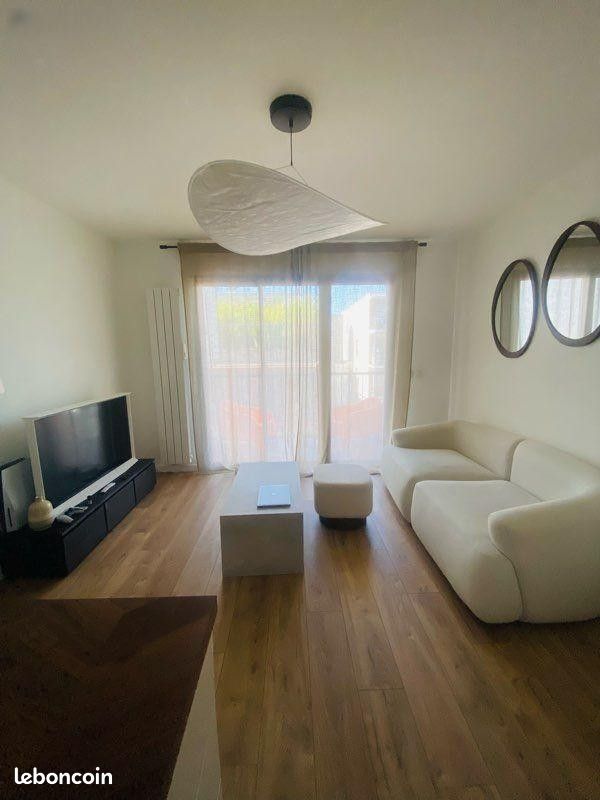 Parking 2 pièces 43 m² · à Bordeaux · 43 m² · 1 000 €/mois