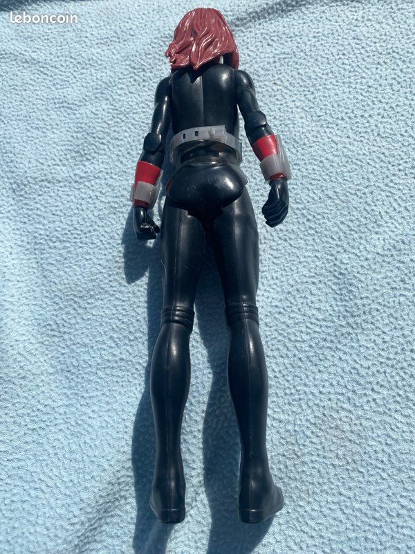 Figurine Marvel black widow en bon état (image 3)