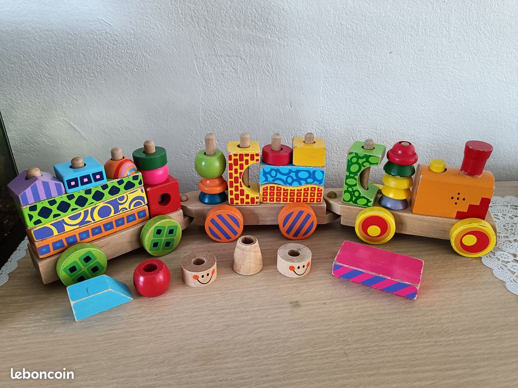 Lot de 33 blocs de construction "assembler et empiler" (image 1)