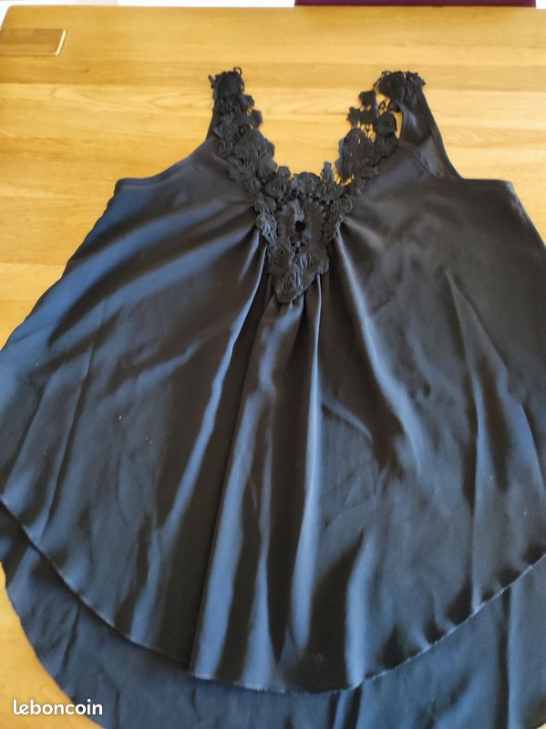 Haut dentelle (image 3)