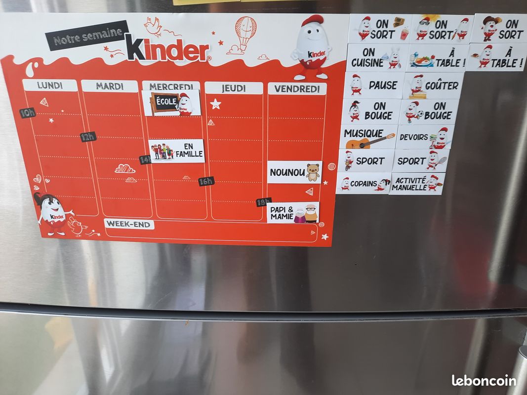 Calendrier / semainier aimanté Kinder avec pièces magnétiques (image 1)