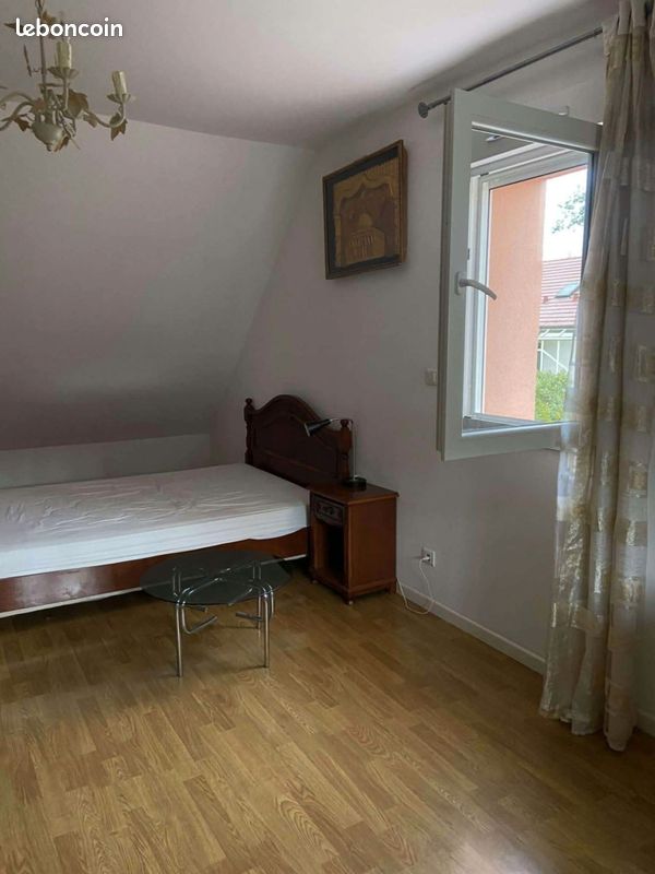 Maison 1 pièce 90 m² · à Besançon · 90 m² · 900 €/mois
