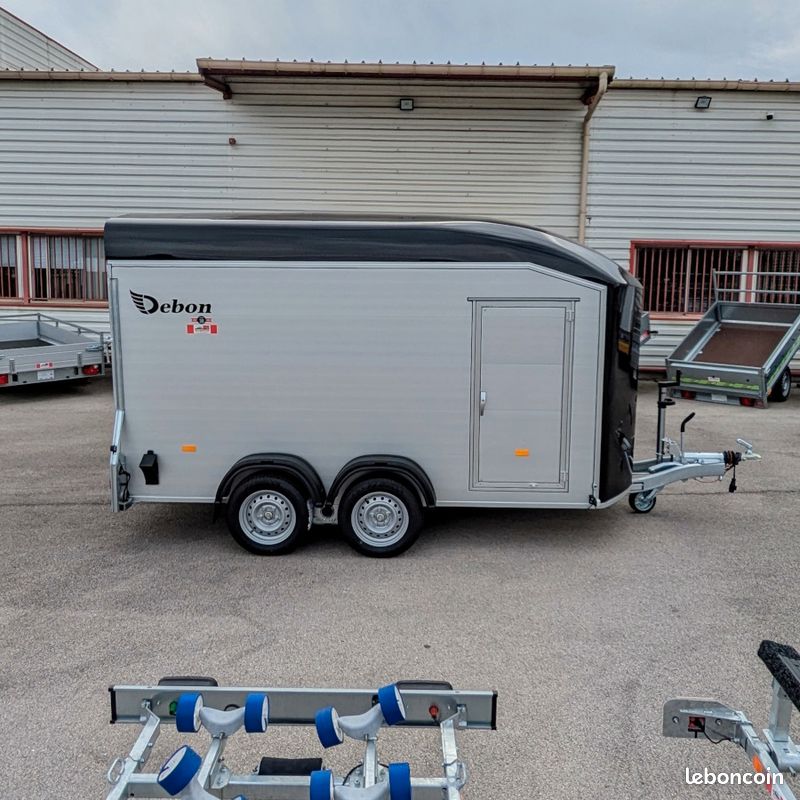 Remorque Fourgon Debon Roadster Blanc 700 - 2600 kg PTAC Aluline (image 1)