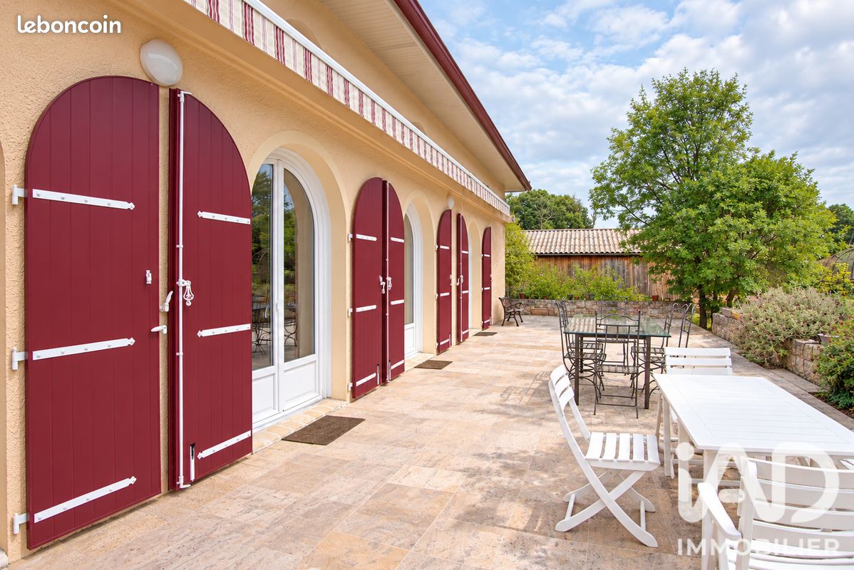 Maison 7 pièces 285 m² · à Louchats · 285 m² · 339 000 €