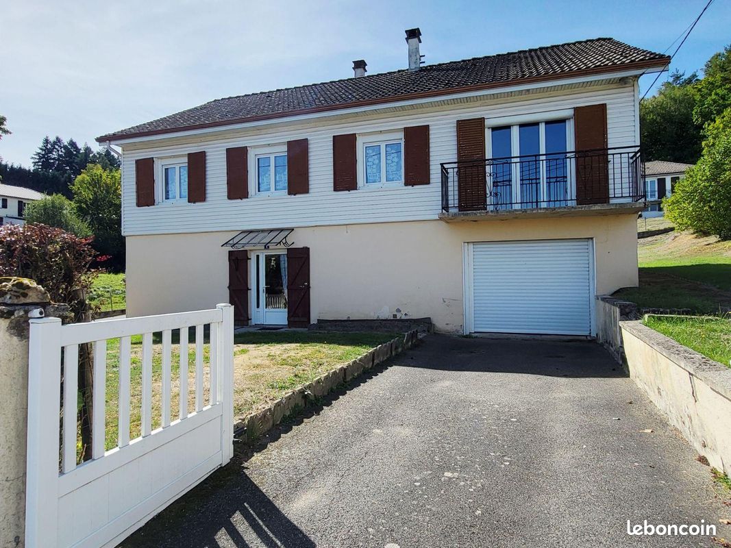 Maison 8 pièces 154 m² · à Ussel · 154 m² · 133 350 €
