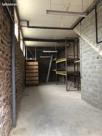 Local professionnel ou garage grand volume St Hilaire du harcouët