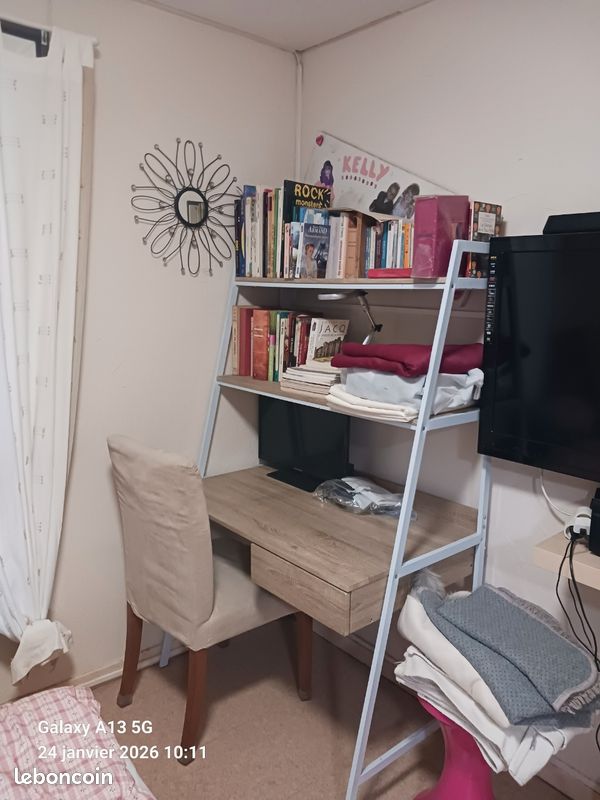 Bureau (image 2)