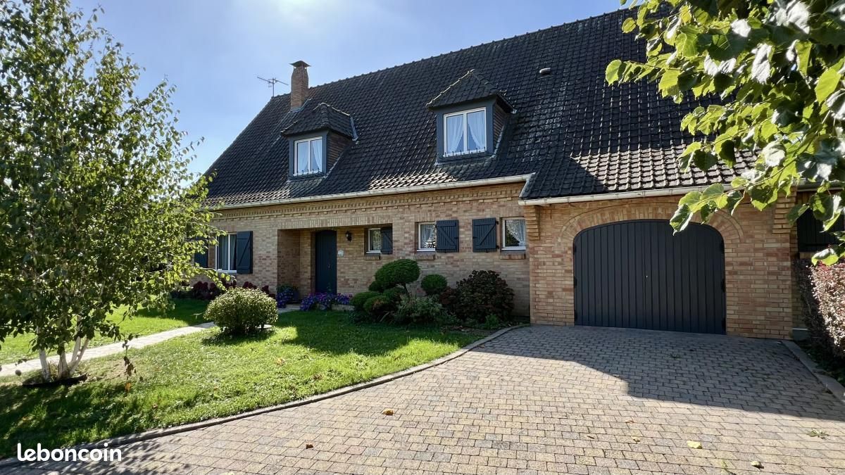 Maison 7 pièces 212 m² · à Pont-à-Marcq · 212 m² · 649 000 €