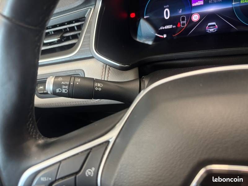 Renault Captur E-Tech Plug-in 160 Initiale Paris (image 29)
