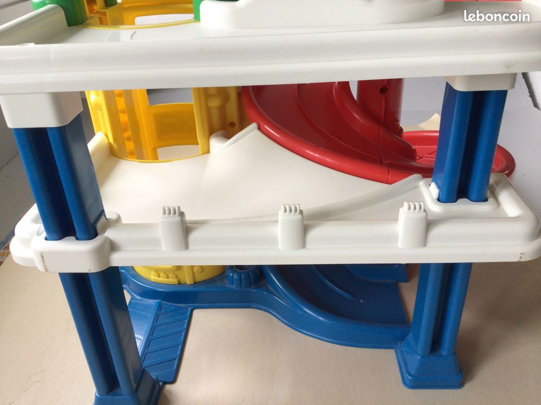Garage Fisher price parfait état (image 5)