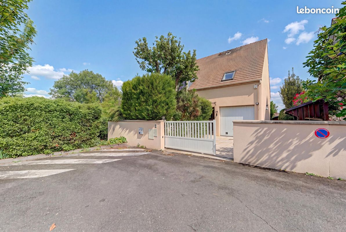 Maison 5 pièces 99 m² · à Ecquevilly · 99 m² · 339 000 €