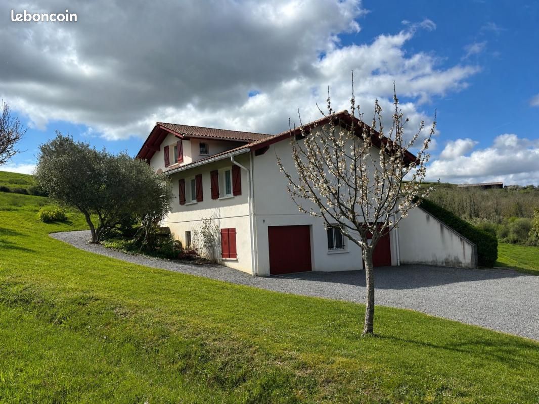 Maison 5 pièces 143 m² · à Briscous · 143 m² · 480 700 €
