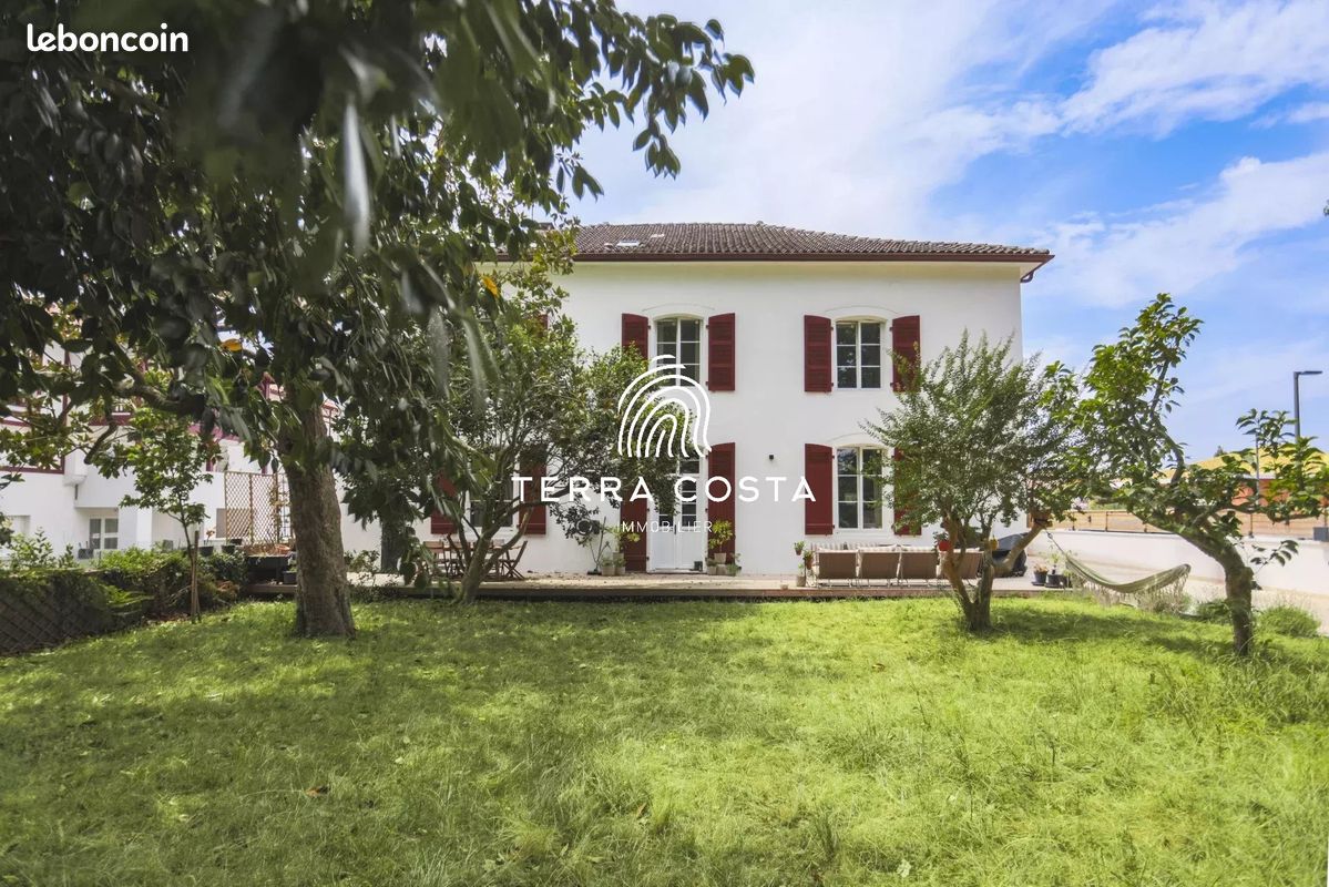 Appartement 5 pièces 156 m² · à Saint-Martin-de-Seignanx · 156 m² · 598 500 €