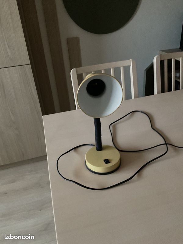 Lampe de bureau (image 1)
