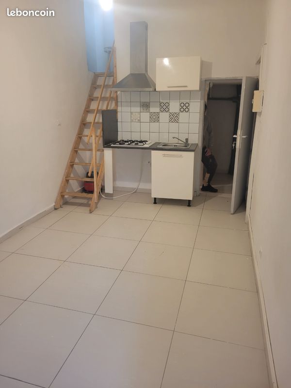 Appartement 1 pièce 25 m² · à Carpentras · 25 m² · 390 €/mois