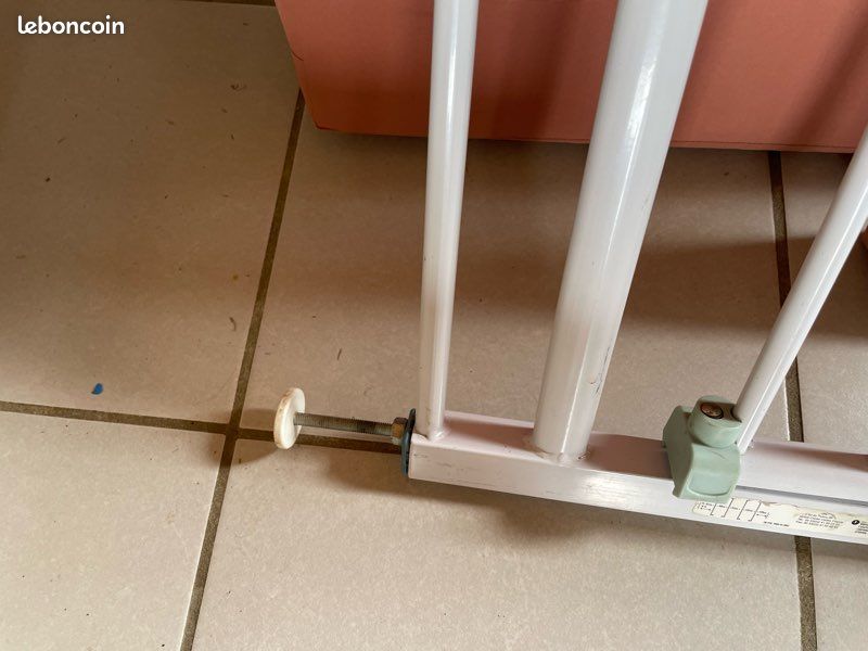 Barrière escalier sécurité bébé (image 3)