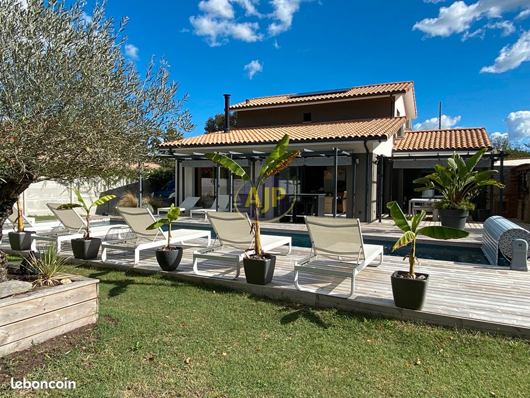 Maison 6 pièces 145 m² · à Vendays-Montalivet · 145 m² · 574 000 €