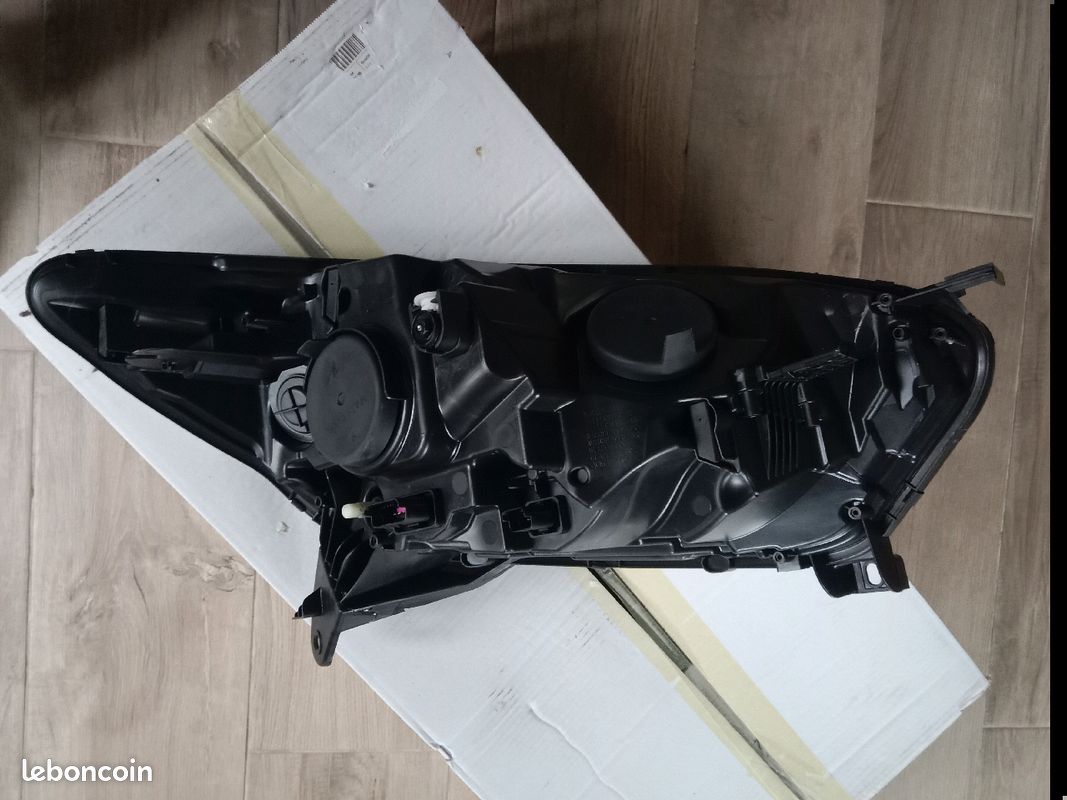 Phare avant gauche Renault captur neuf (image 3)