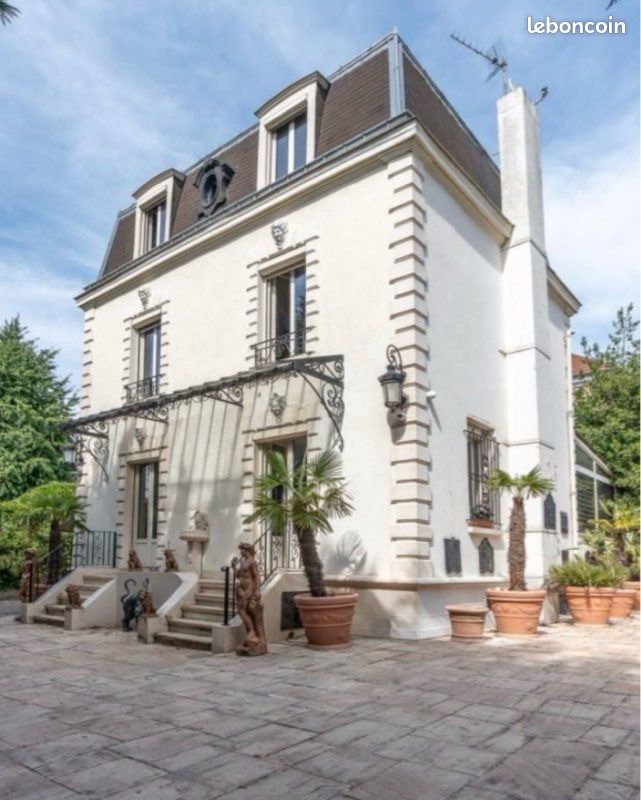 Maison 7 pièces 250 m² · à Nogent-sur-Marne · 250 m² · 2 000 000 €
