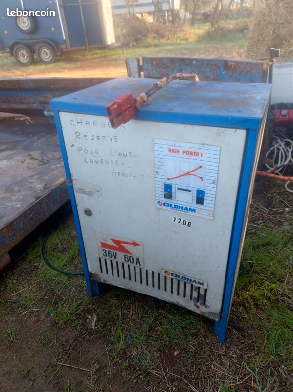 Chargeur de batterie 36 volts (image 1)