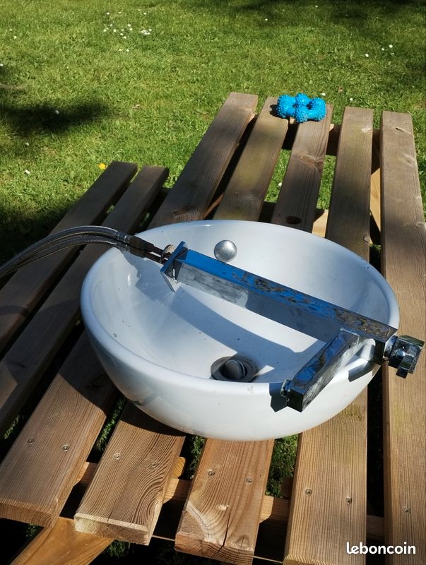Vasque + robinet (image 1)