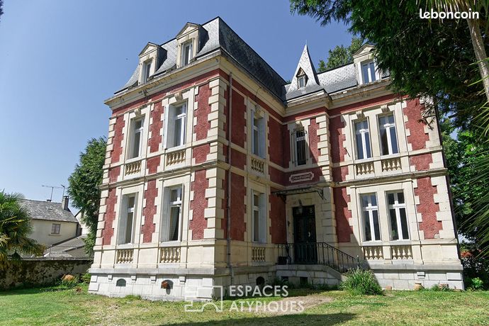 Maison 8 pièces 268 m²