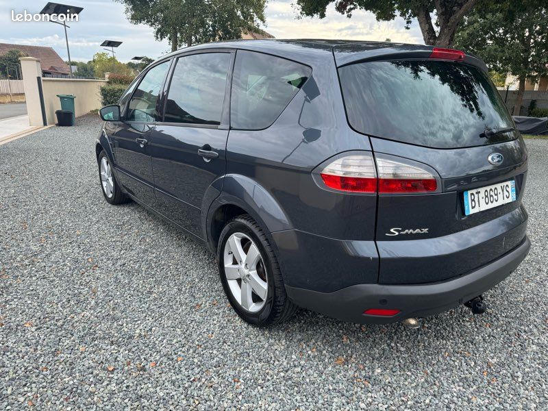 Ford S-Max (image 2)