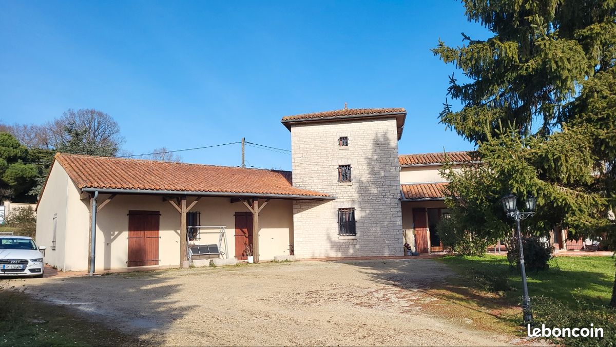 Maison 6 pièces 190 m² · à Champniers · 190 m² · 270 000 €
