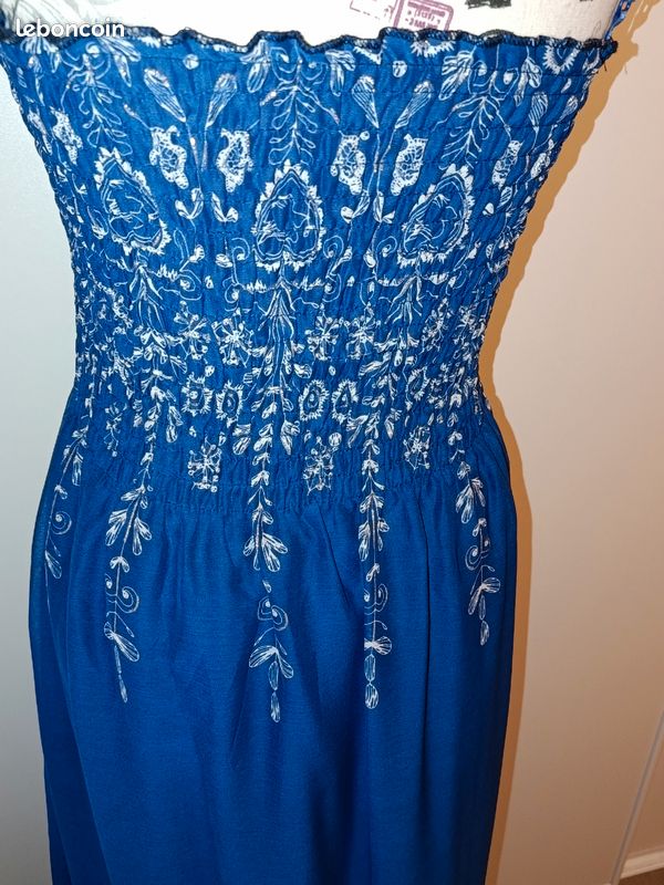 Robe longue bustier bleu nuit à motifs scintillants et strass (image 7)