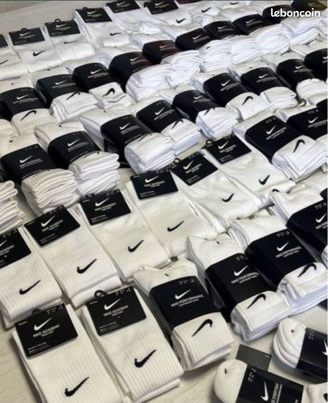 Chaussettes nike 5 paires🤍🇫🇷 (image 1)