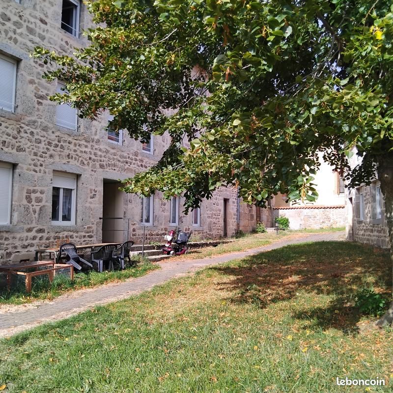 Appartement 2 pièces 38 m² · à Apinac · 38 m² · 325 €/mois