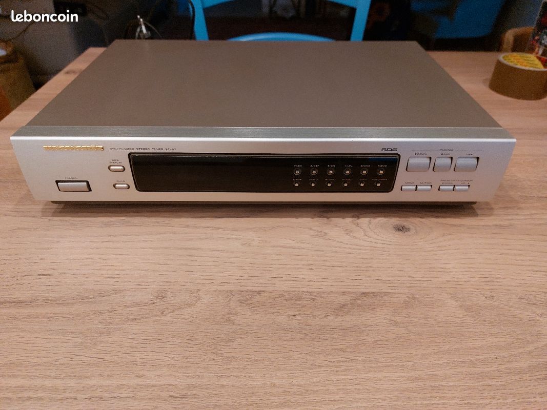 Marantz ST-54 Digital Synthesizer/Stereo Tuner /FM/AM
