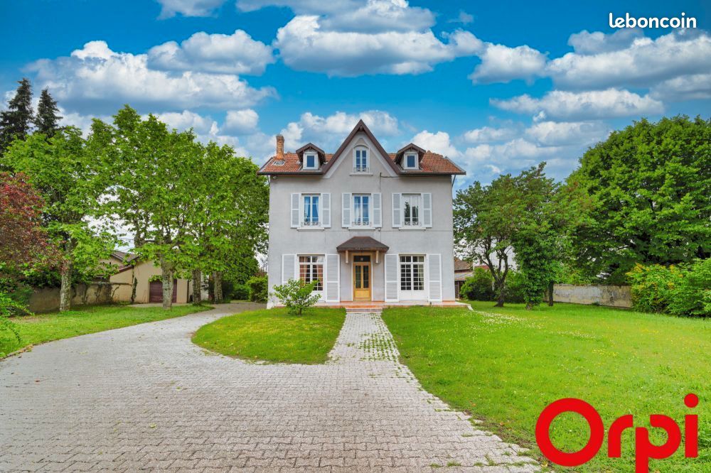 Maison 8 pièces 194 m² · à Saint-Maurice-de-Beynost · 194 m² · 625 000 €