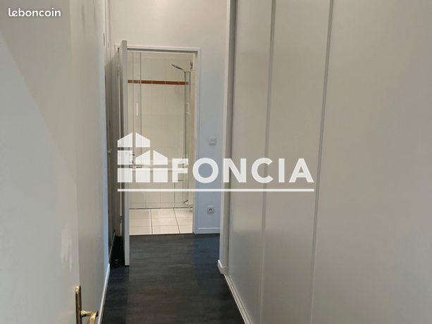 https://img.leboncoin.fr/api/v1/lbcpb1/images/bd/c3/9b/bdc39b7d8a5a4a13ed212f36ed7d8fd3a83e9426.jpg?rule=ad-image