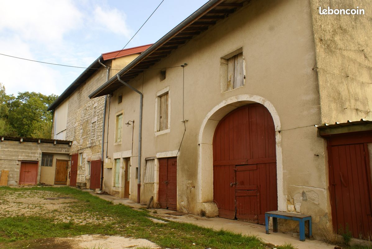 Maison 12 pièces 118 m² · à Simandre-sur-Suran · 118 m² · 195 000 €