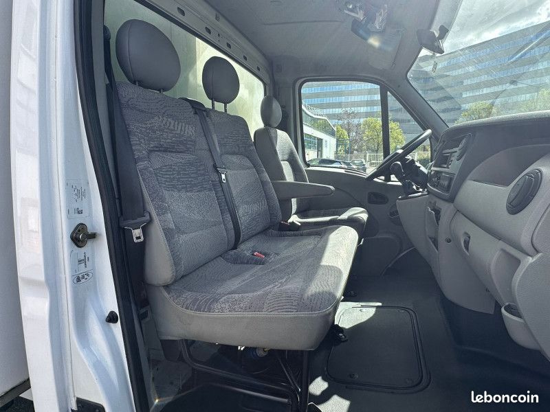 Renault MASTER II CCB FRIGO 7.000 HT 2.5 DCI 100cv GARANTIE 3 MOIS (image 7)