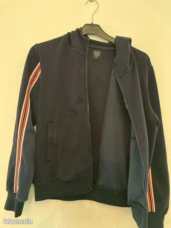Gilet Noir Taille S Pour 14 Ans - Occasion En Très Bon état, Parfait Pour Ado