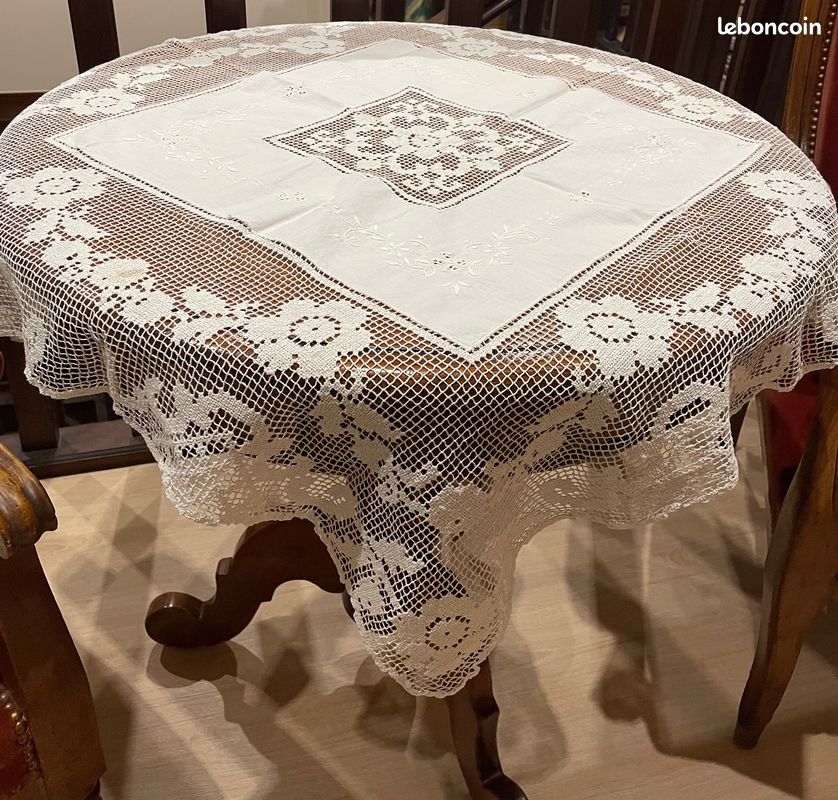 Grande Nappe Ancienne En Dentelle Et Broderies - Fait Main - Blanc - 260x170 Cm