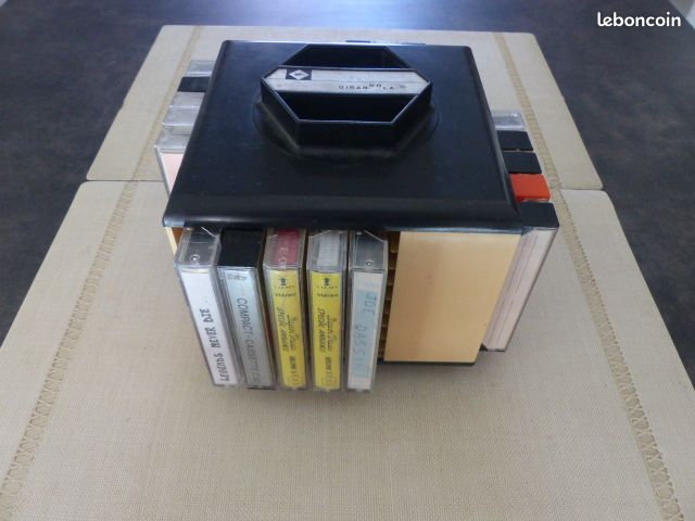 Lot de 30 cassettes audio + support de rangement tournant 20 cassettes (image 2)