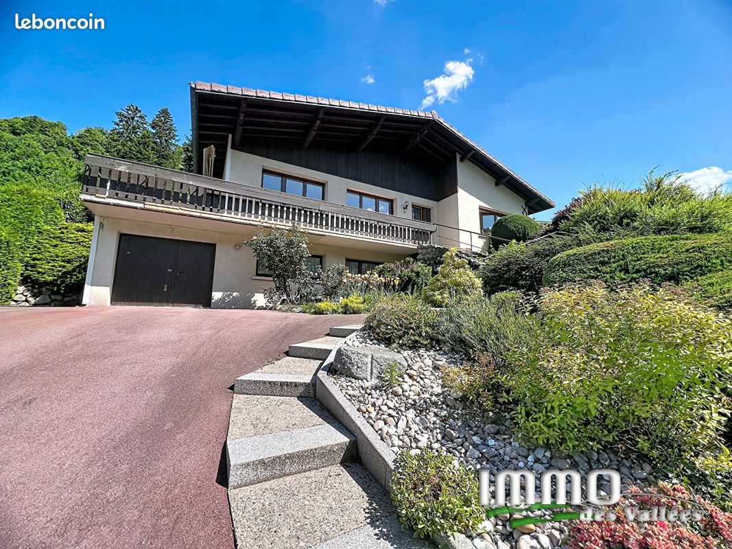 Maison 5 pièces 247 m² (image 1)