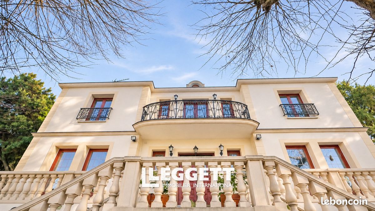 Maison 10 pièces 357 m² · à Saint-Maur-des-Fossés · 357 m² · 1 390 000 €