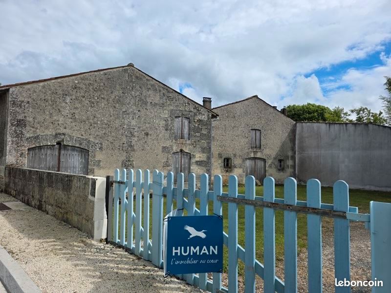 Maison 5 pièces 160 m² · à Jonzac · 160 m² · 93 415 €
