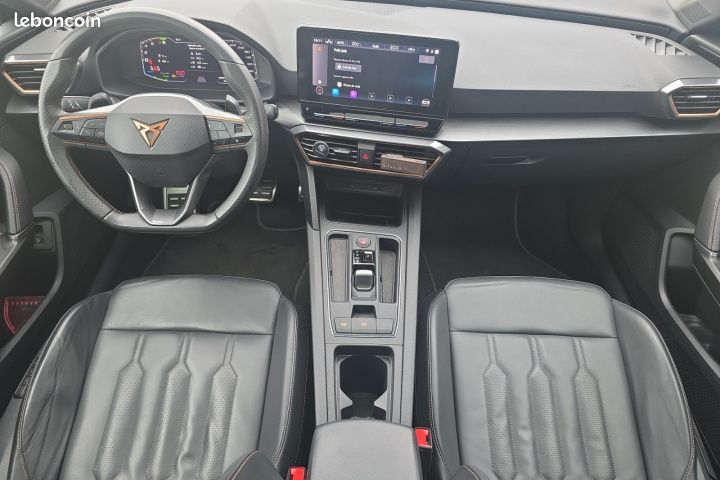 CUPRA LEON 1.4 E-HYBRID 245 VZ DSG6 Sièges chauffants Toit Ouvrant Peinture Mate Garantie 12 mois (image 2)