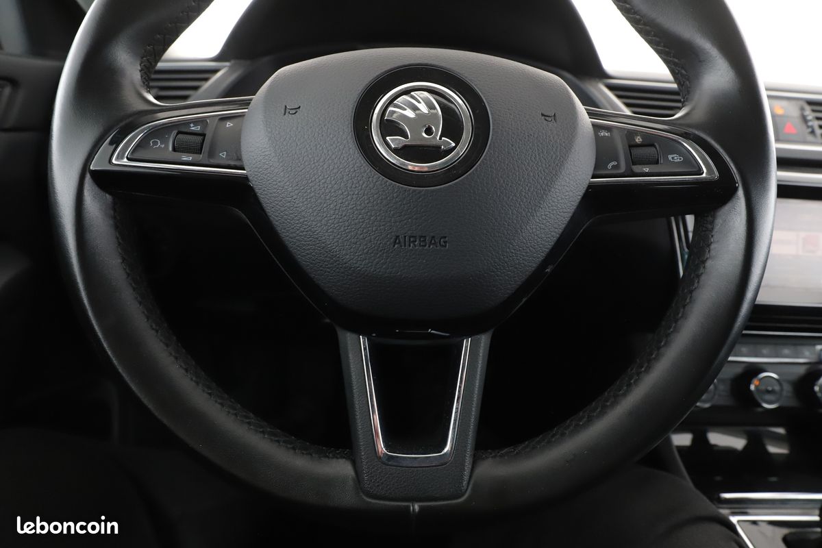 Skoda Superb 2.0 TDI Style DSG 150 ch (image 15)