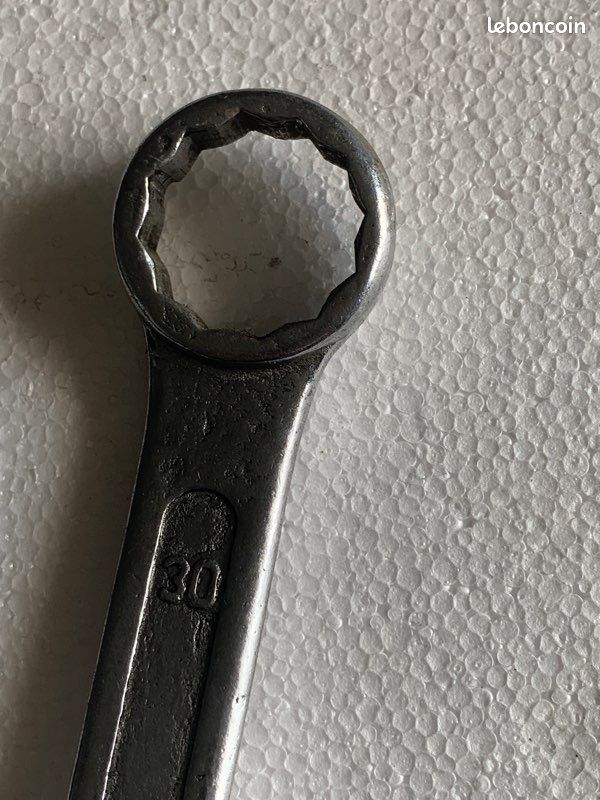 Clé à œil 27/30 (image 2)