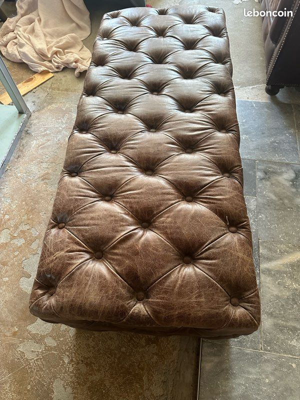 Pouf rectangulaire chesterfield (image 2)