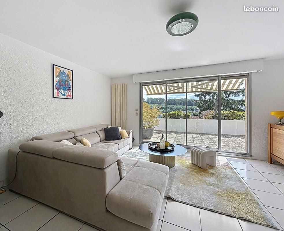 Appartement 5 pièces 108 m² · à Mont-Saint-Aignan · 108 m² · 1 210 €/mois