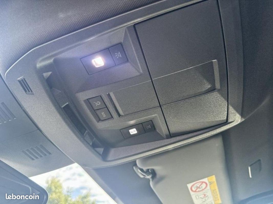 Peugeot 3008 1.2 Hybrid 136ch Allure e-DCS6 (image 26)