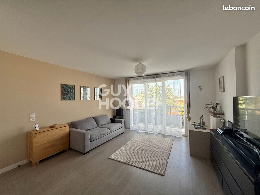 Appartement 2 pièces 45 m² · à Fresnes · 45 m² · 215 000 €