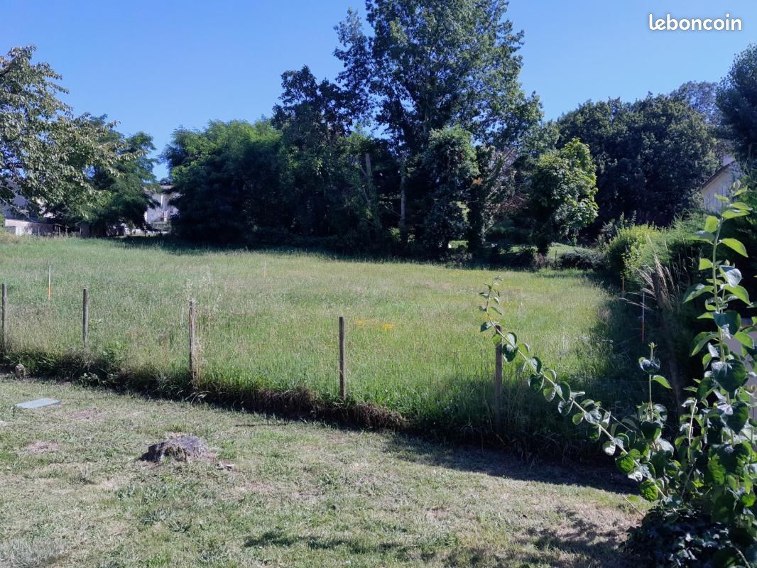 Terrain 600 m² Saint Medard D Eyrans · à Saint-Médard-d'Eyrans · 135 000 €